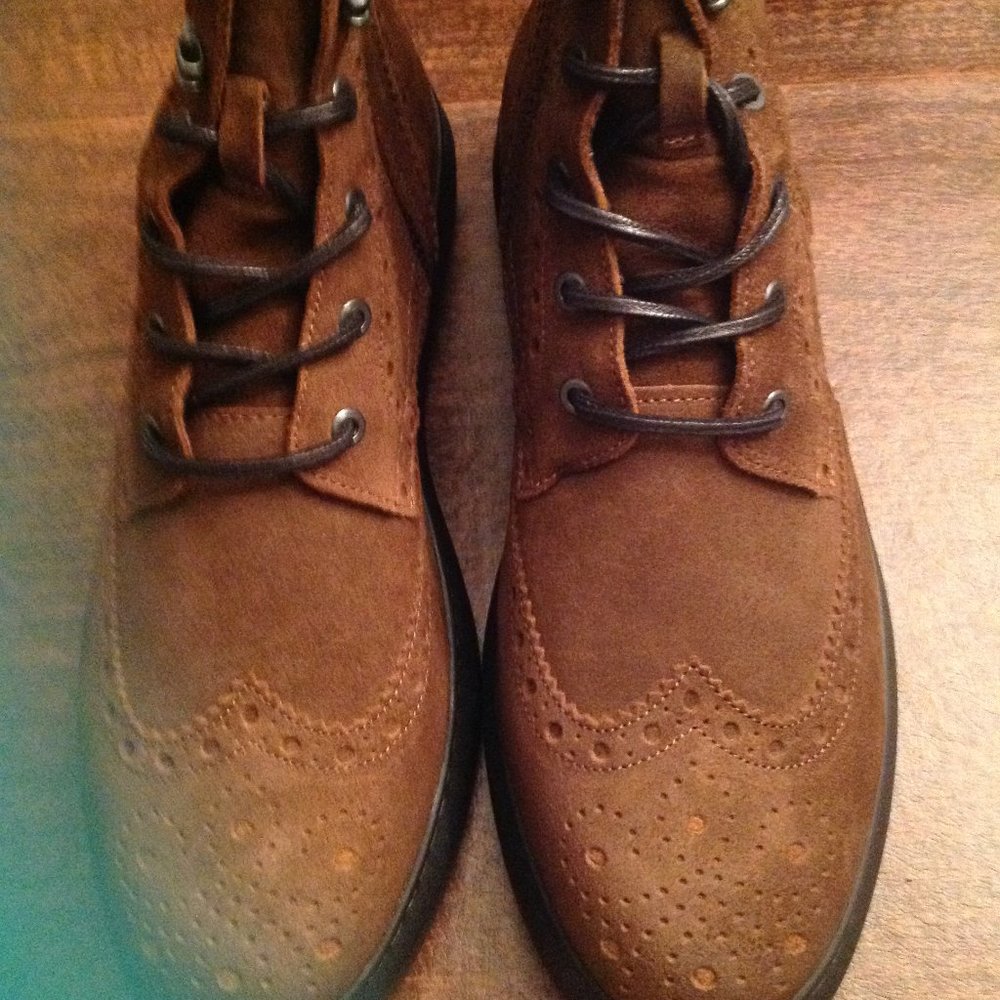 Karl Lagerfeld Paris Men's Brown Suede Wingtip Boots 11M New in Box